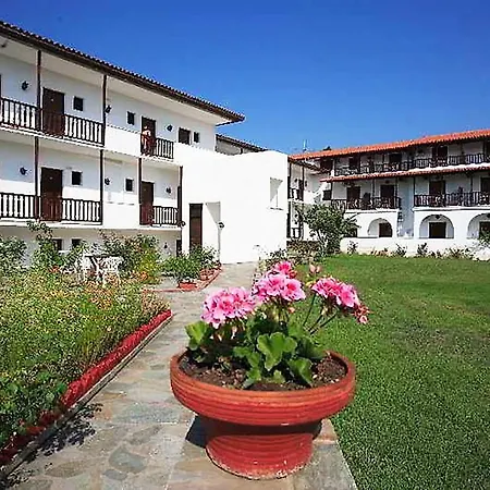 Silver Beach Koukounaries * Koukounaries