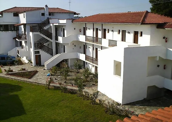 Silver Beach Koukounaries *