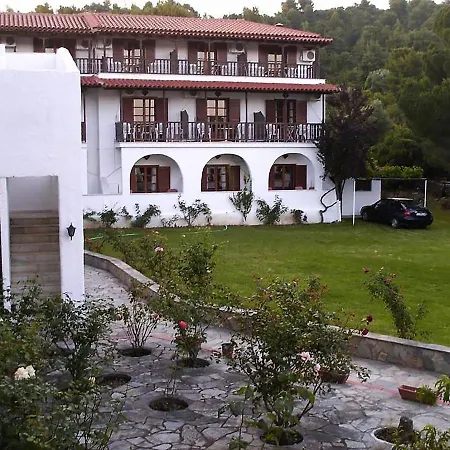 Silver Beach Koukounaries *