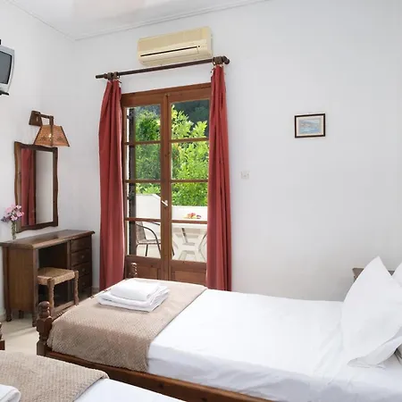 Silver Beach Koukounaries Hotel *