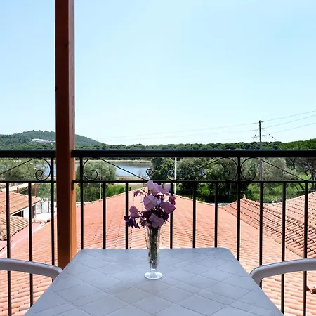 Silver Beach Koukounaries Hotel *