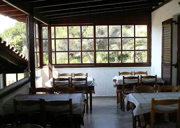 Silver Beach Koukounaries *