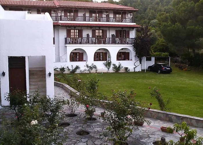 Silver Beach Koukounaries *